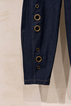 Lala Barrel Jean – Hardware Detail